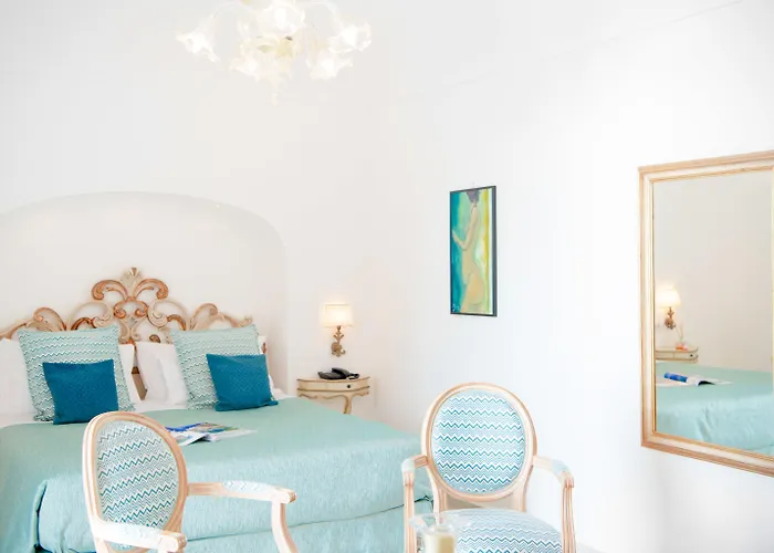 加布莉萨别墅酒店 4*